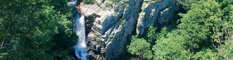 Vue aérienne de la cascade de Cubserviès